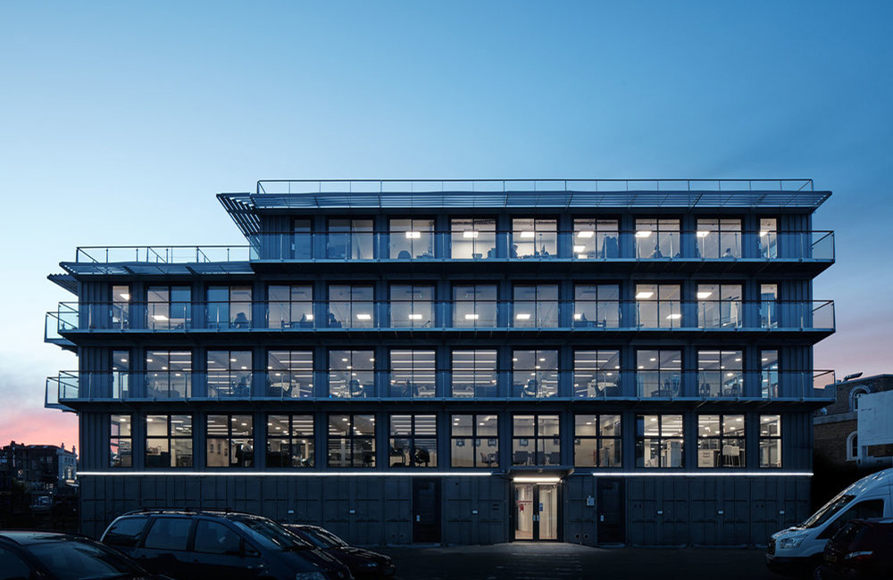 Roundhouse Administration Building办公